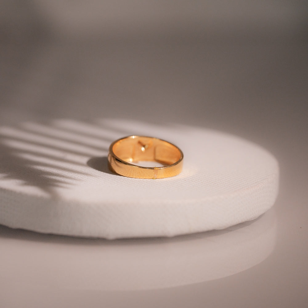 Sleek Ring
