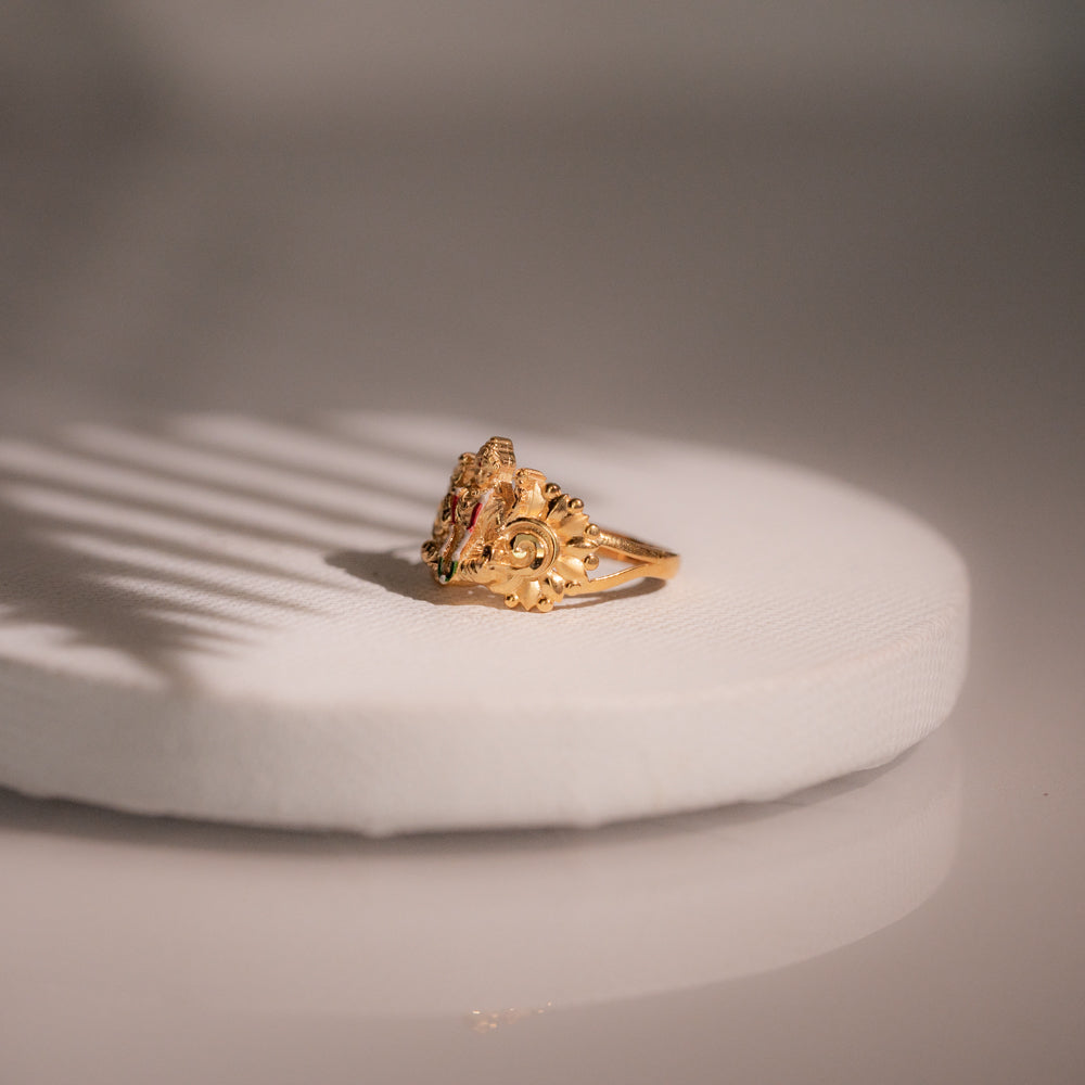 Sleek Ring