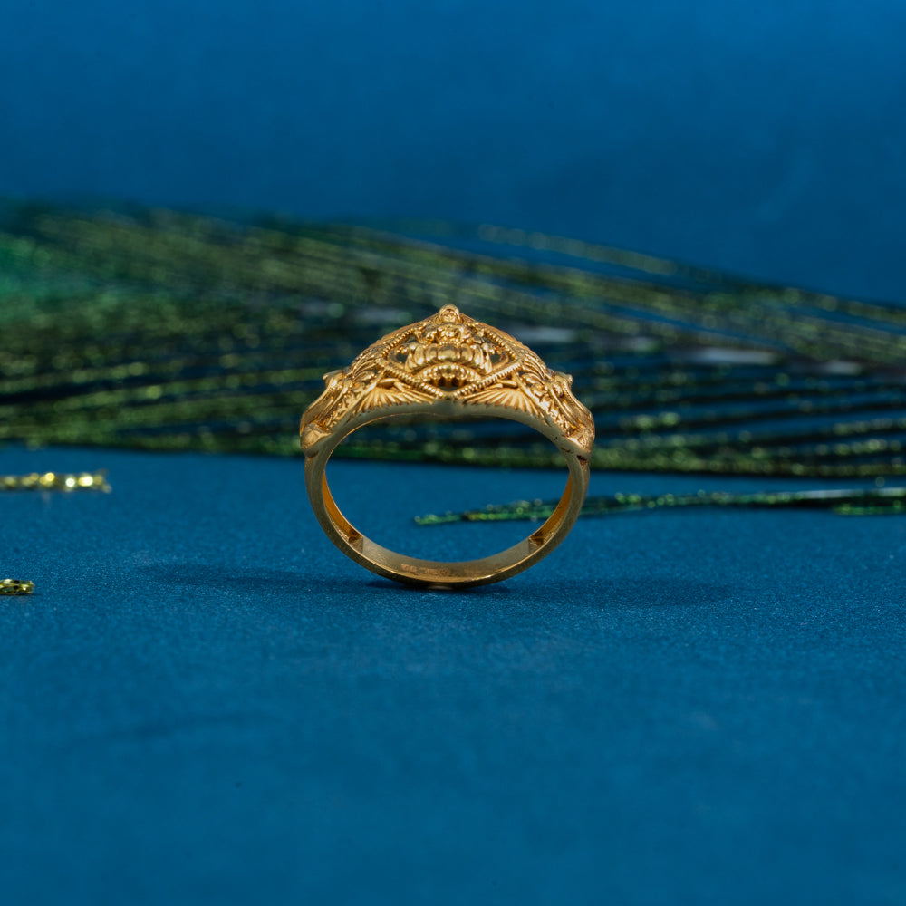 Sleek Ring