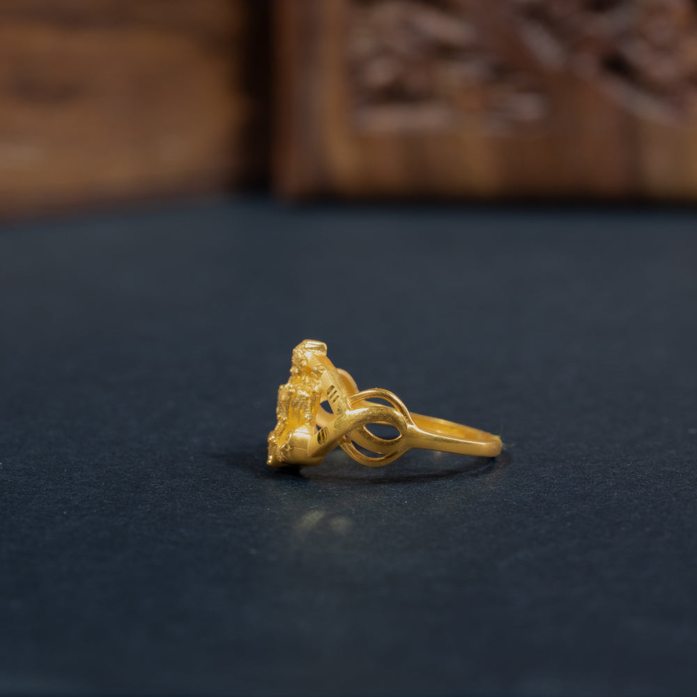 Sleek Ring