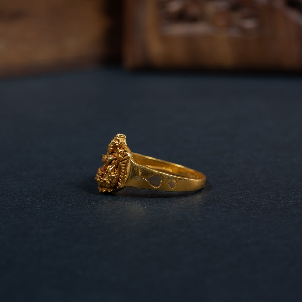 Sleek Ring