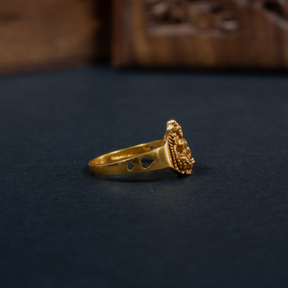 Sleek Ring