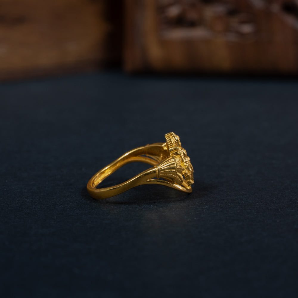 Sleek Ring