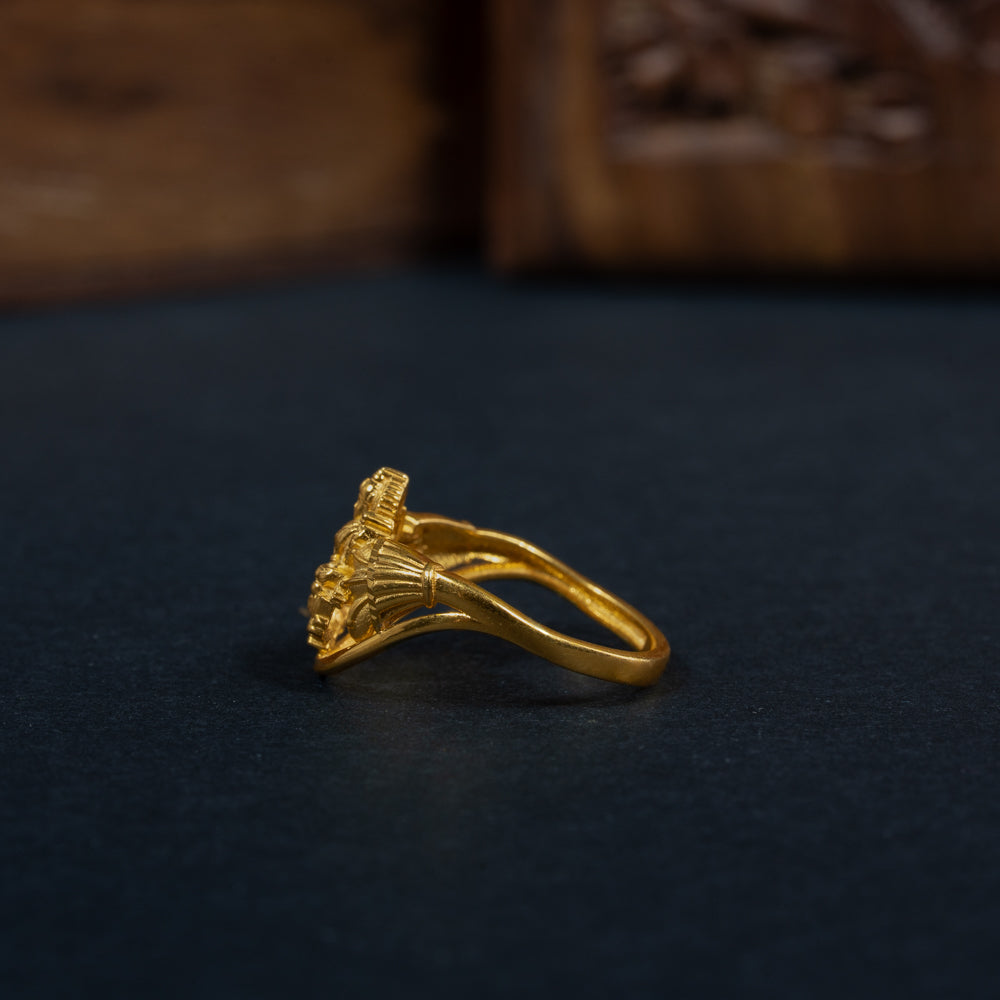 Sleek Ring