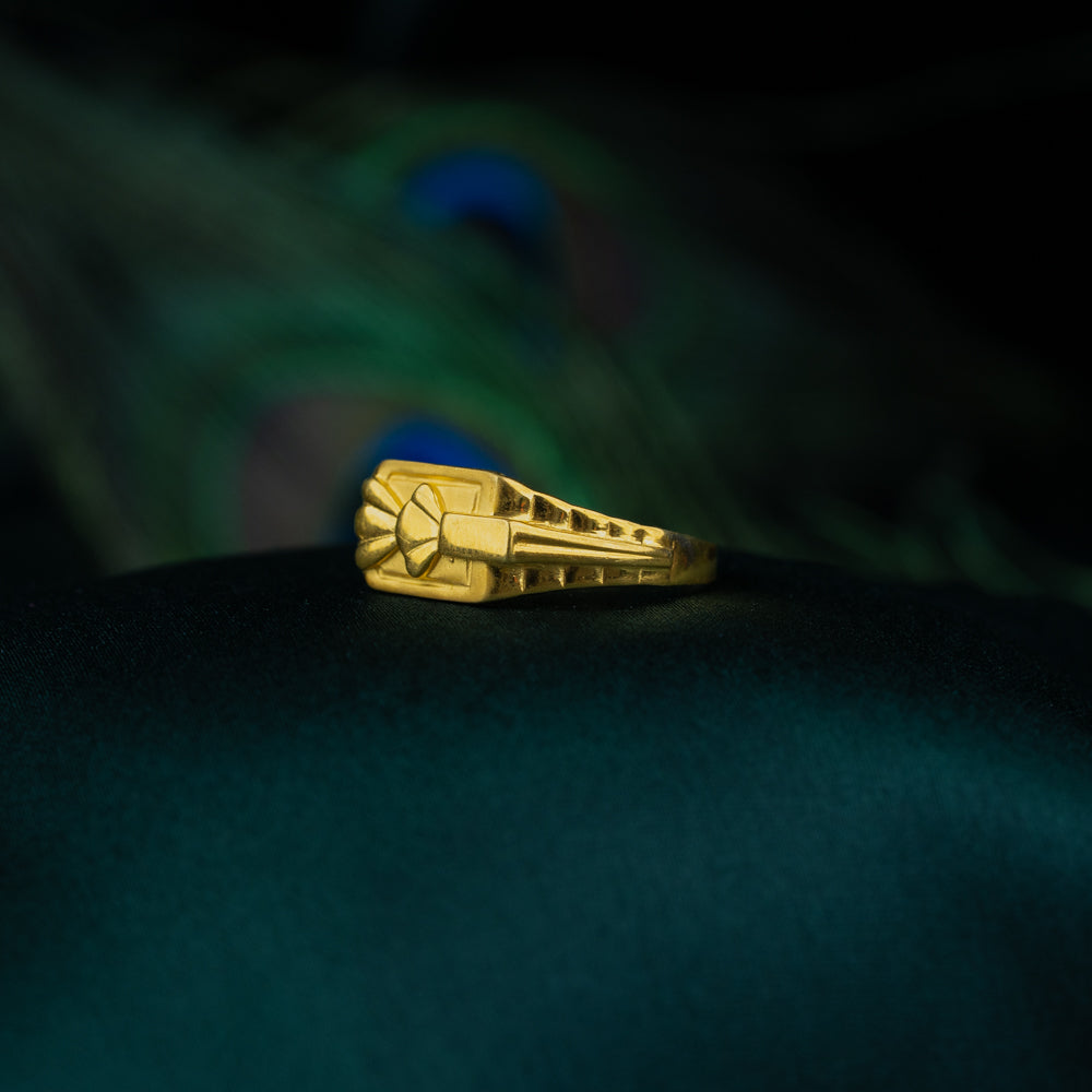 Sleek Ring