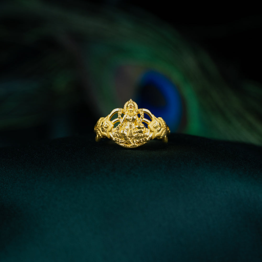 Sleek Ring