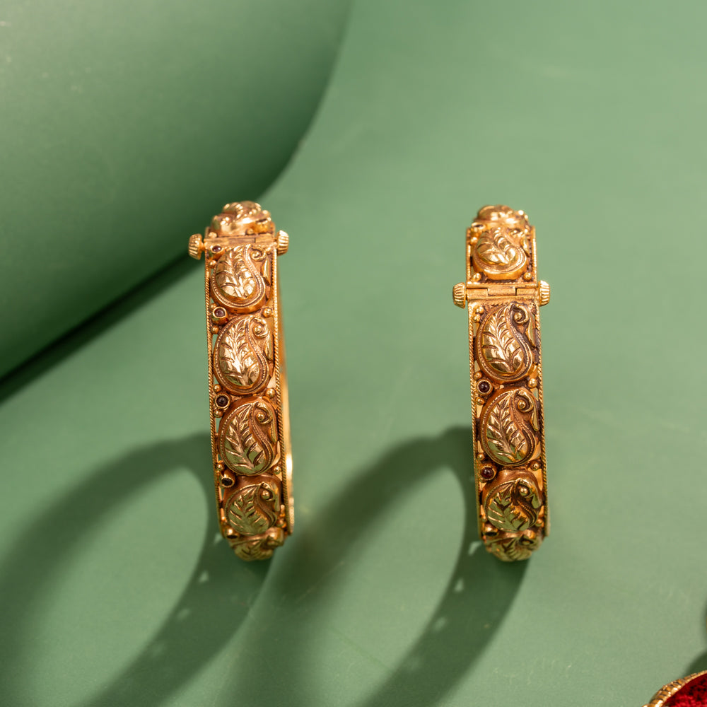 Nakas Bangle