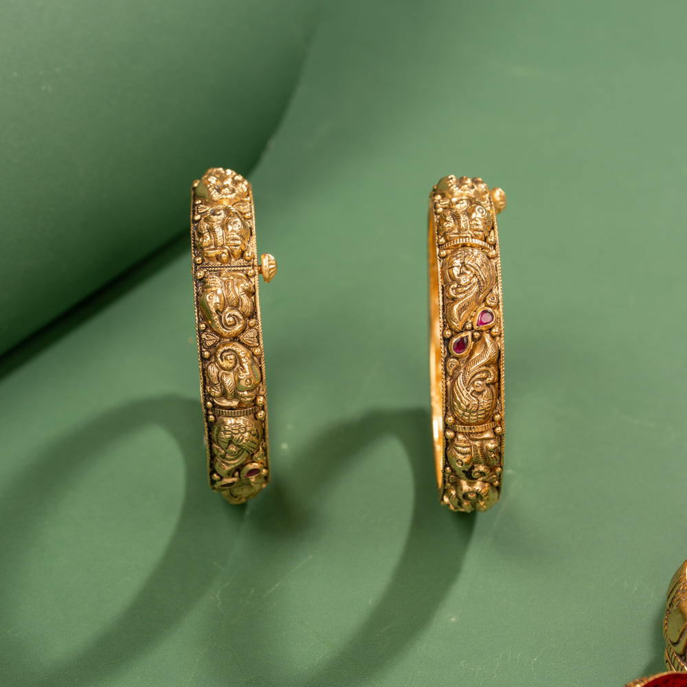 Nakas Bangle