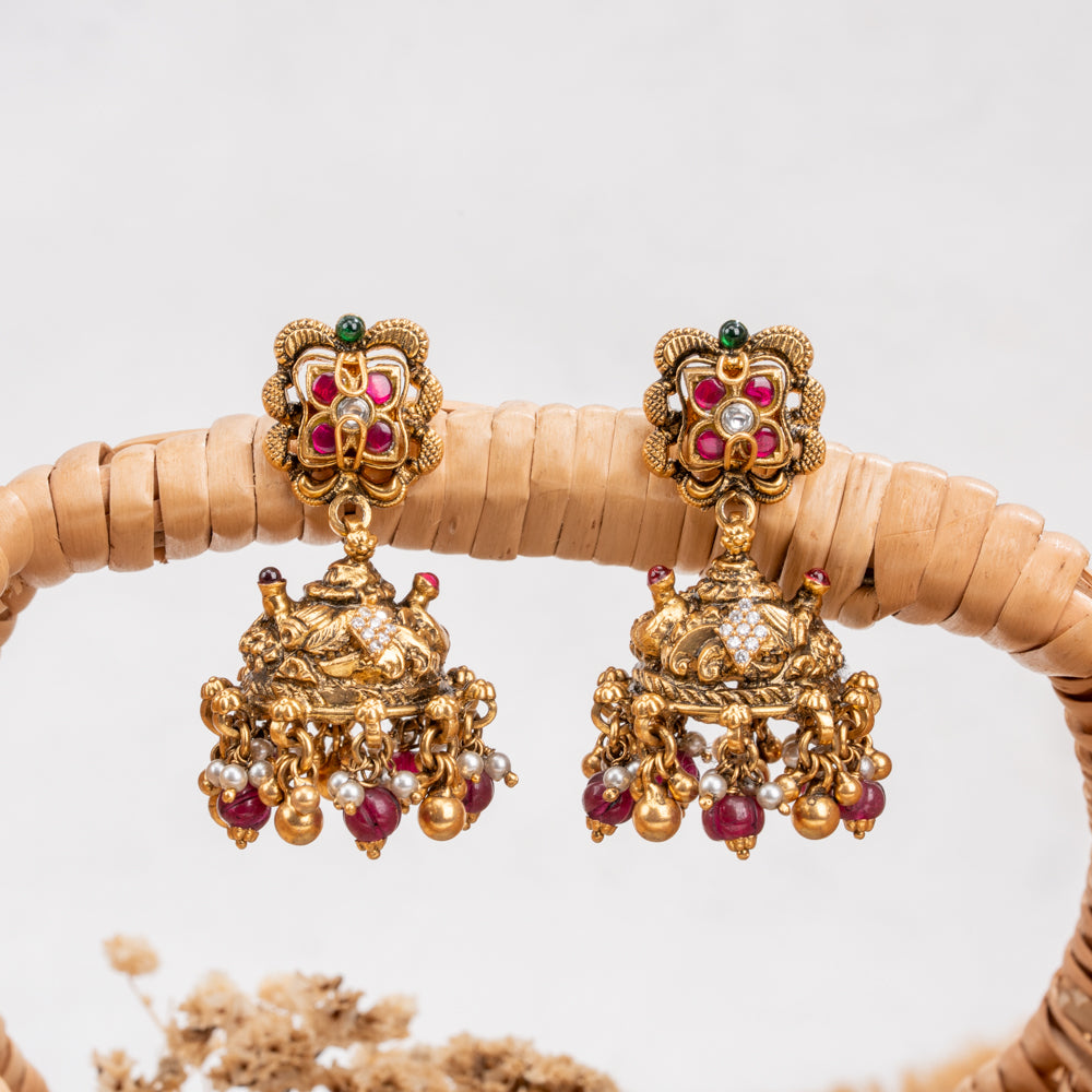 Kundan Jhumkas
