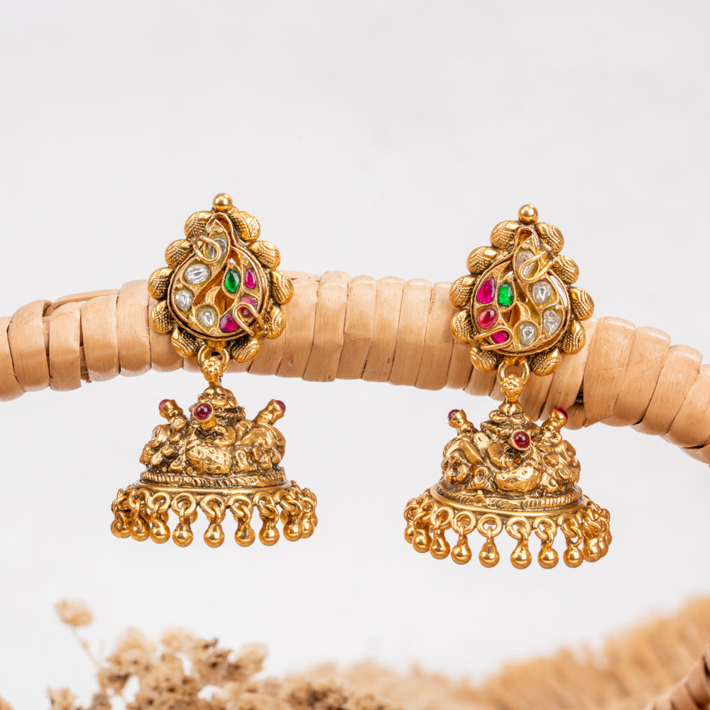 Kundan Jhumkas