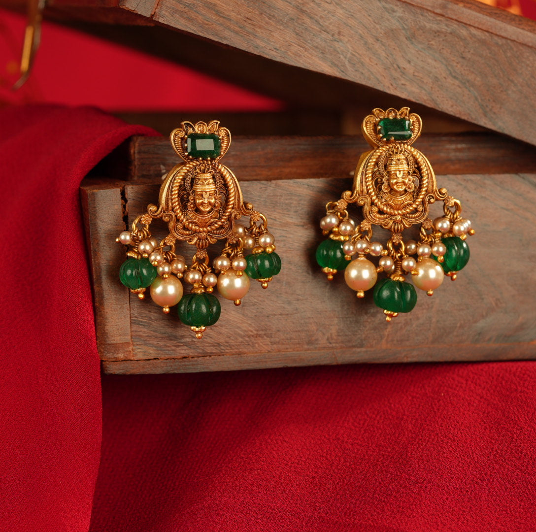 Kundan Studs