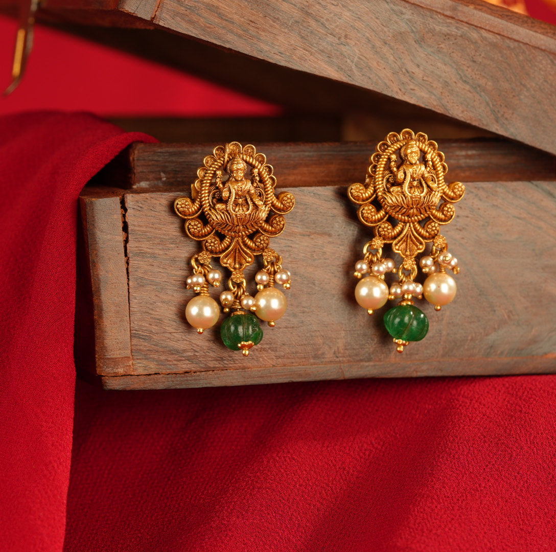 Kundan Studs