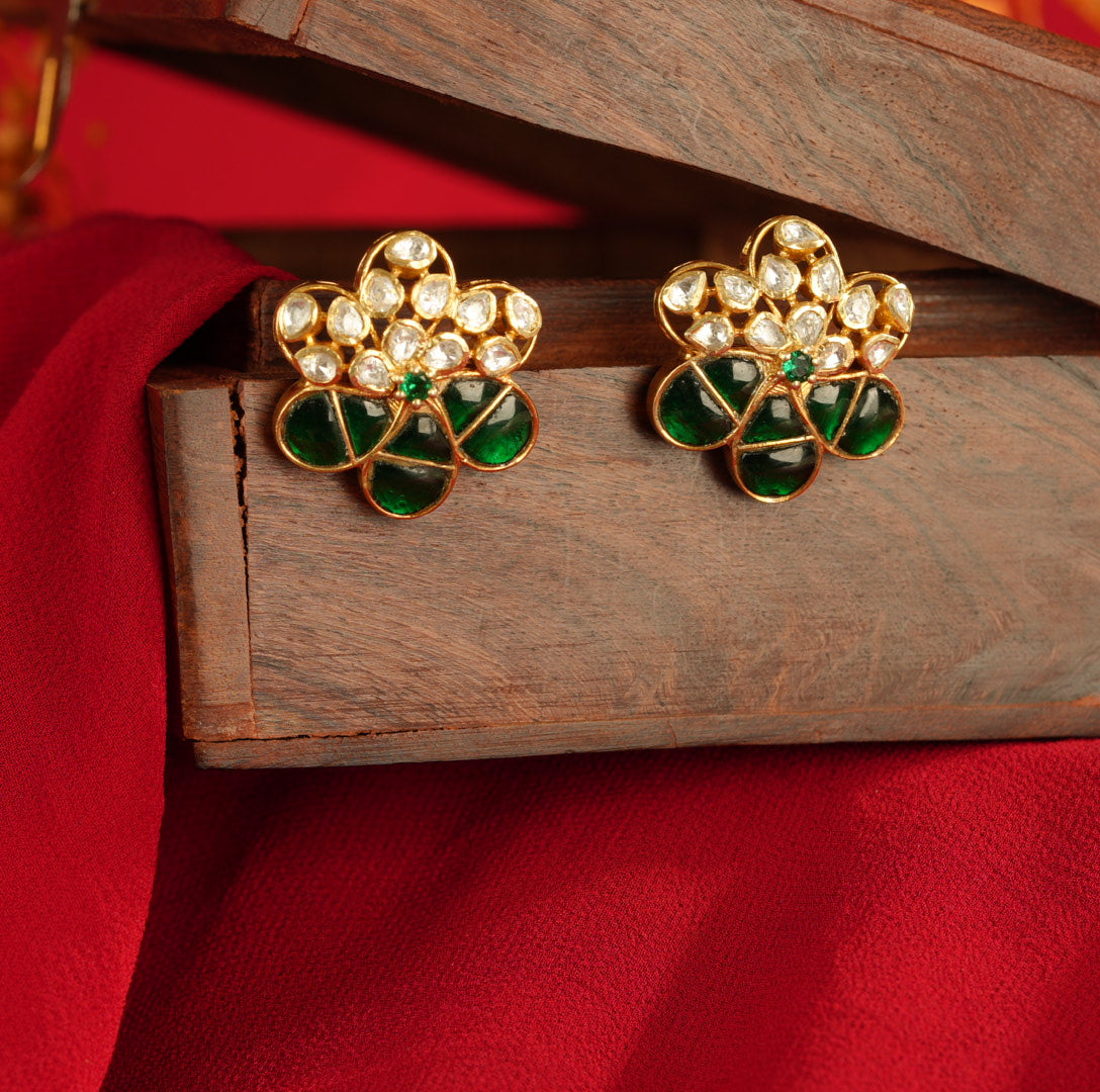 Kundan Studs