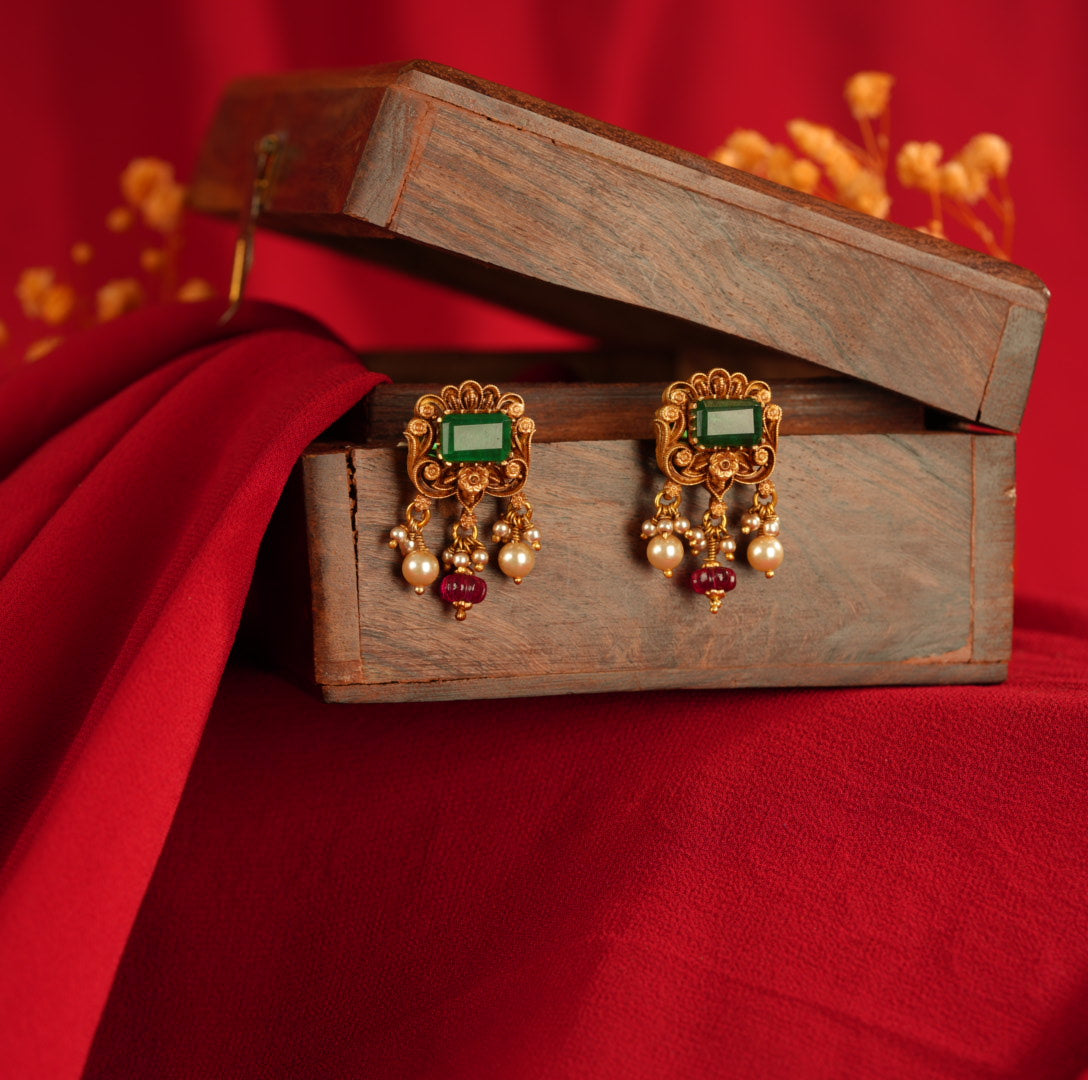 Kundan Studs