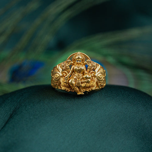 Sleek Ring