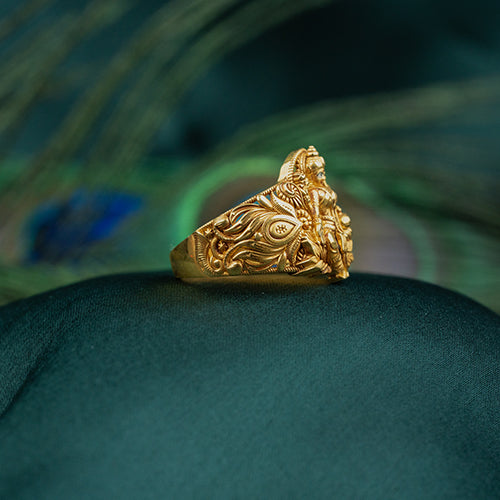 Sleek Ring