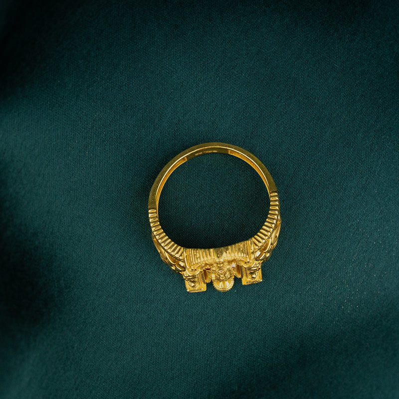 Sleek Ring