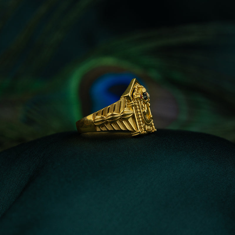 Sleek Ring
