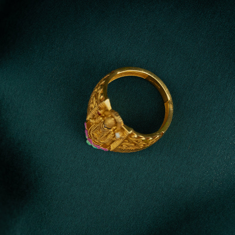 Sleek Ring