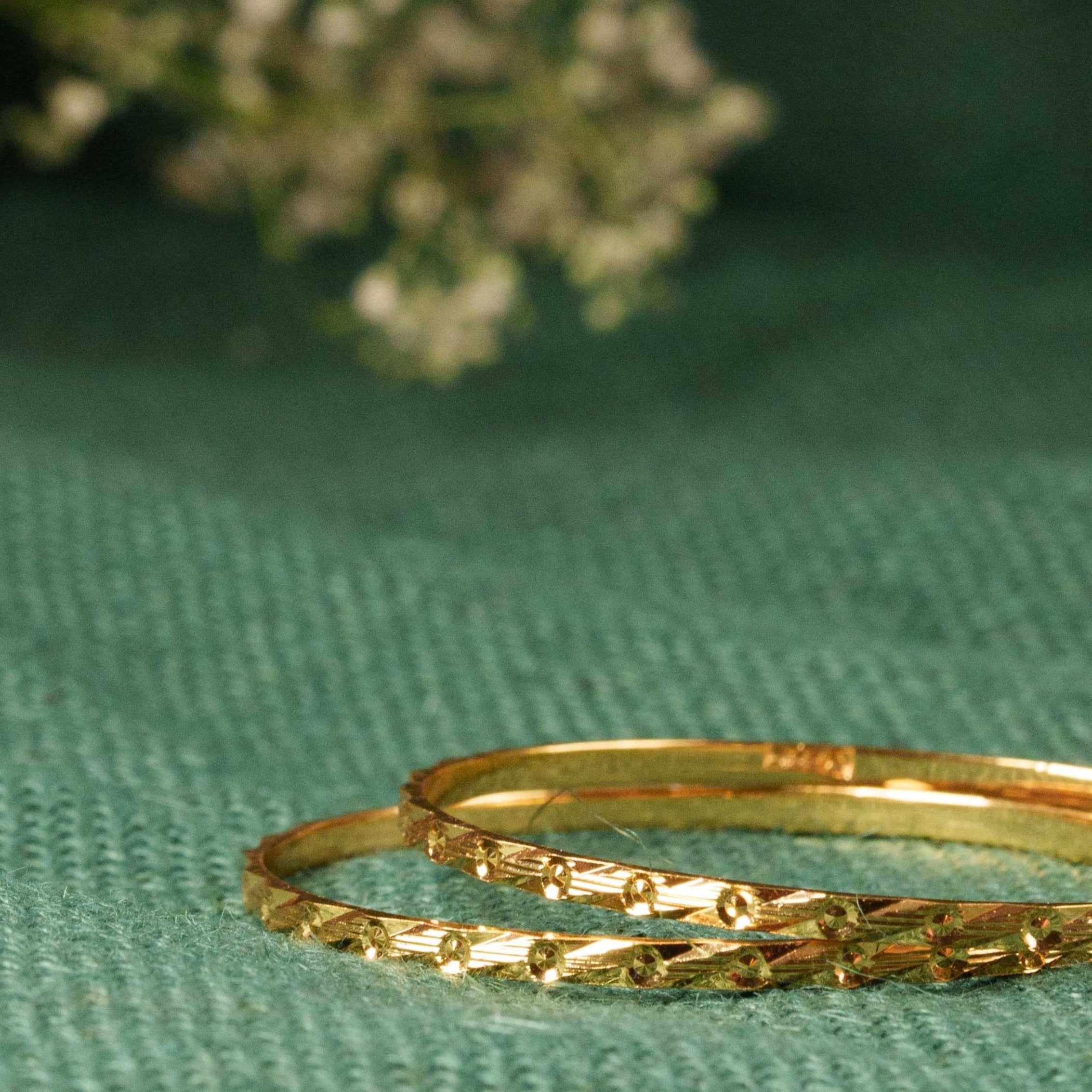 Nevi Bangle