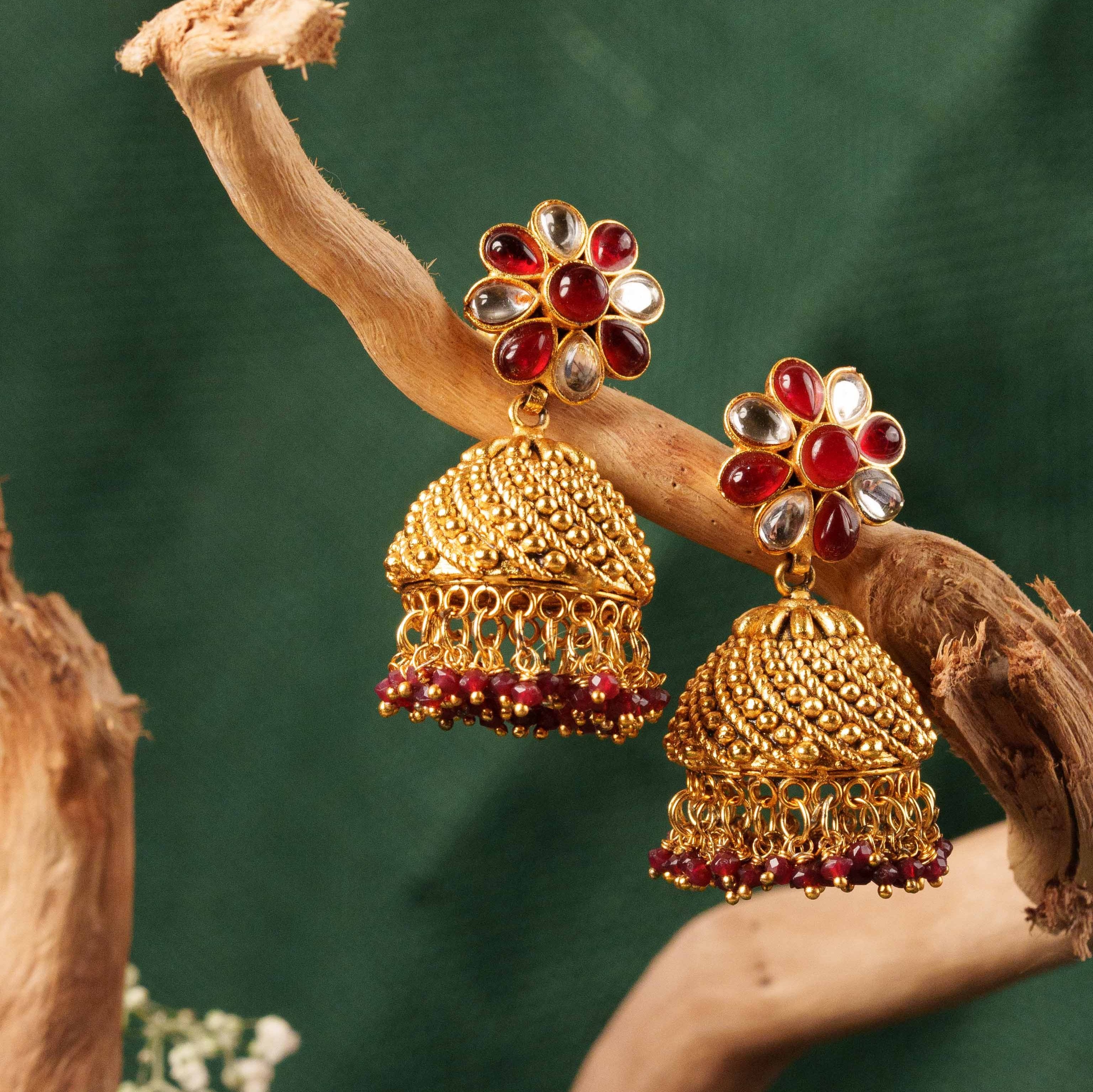 Aadhira Jhumka