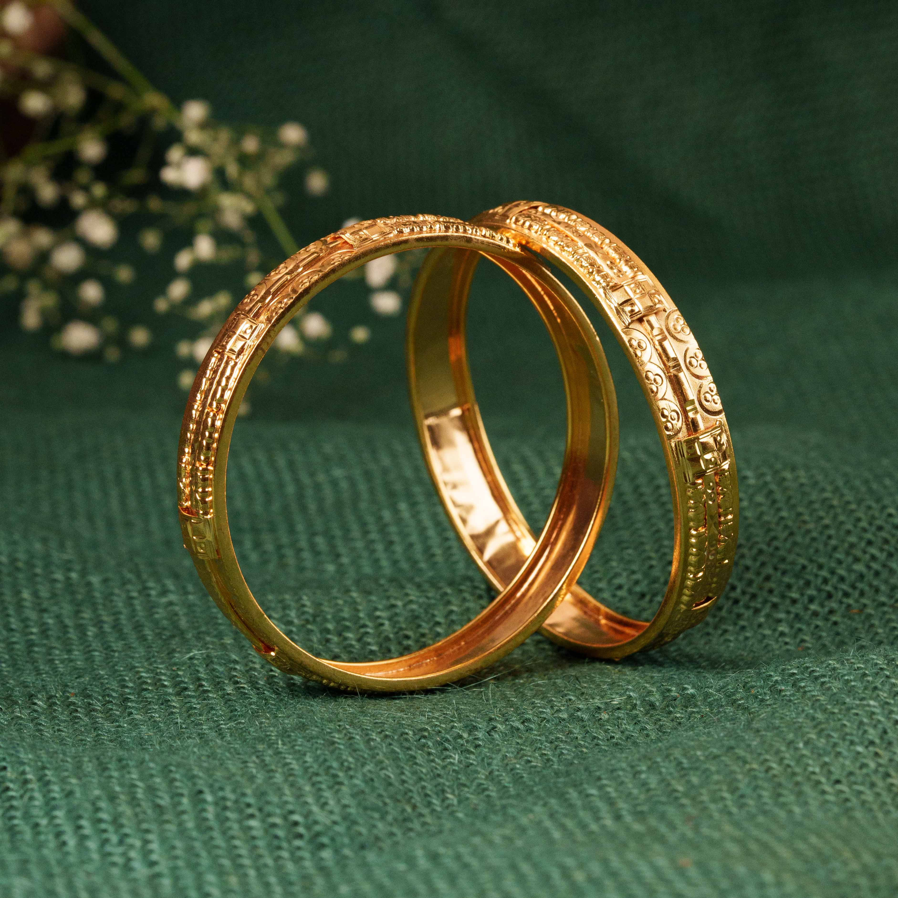 Vishruta Bangle