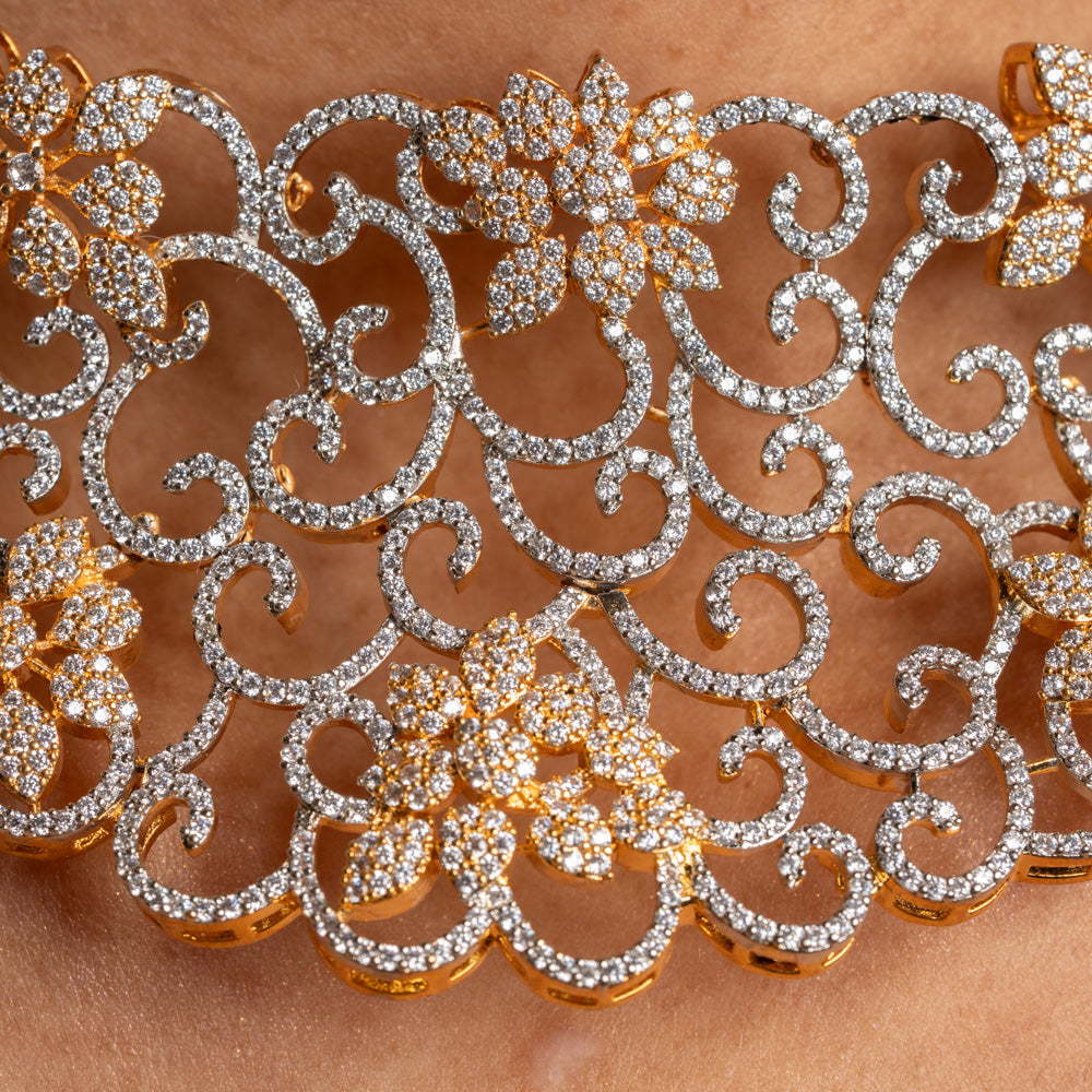 Amvika Choker