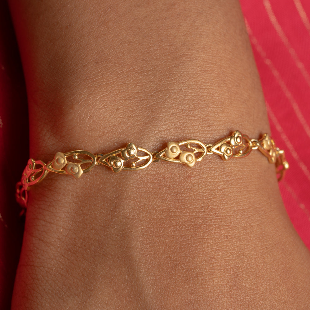 Mrnali Bracelet