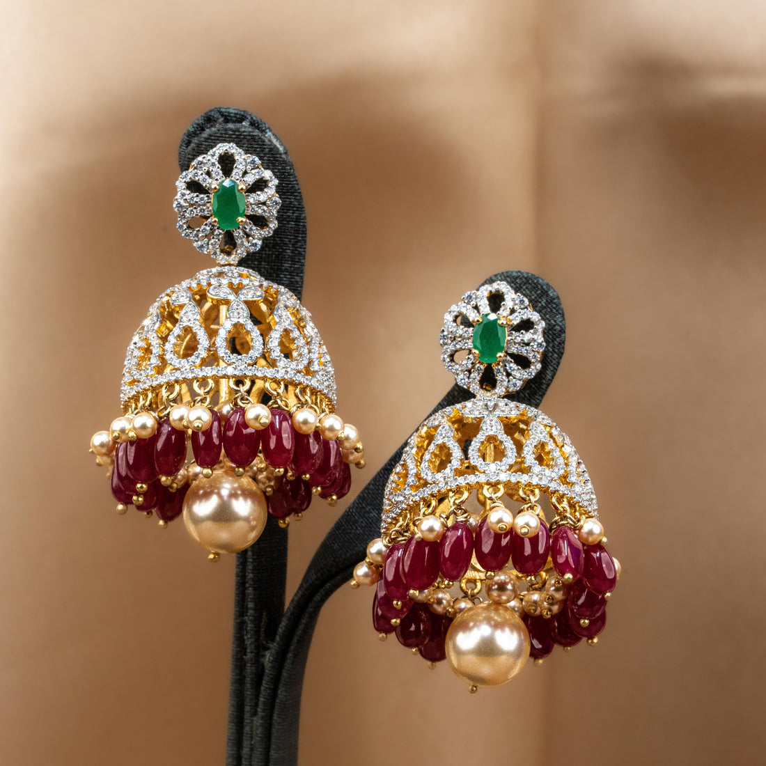 Varnika Jhumka