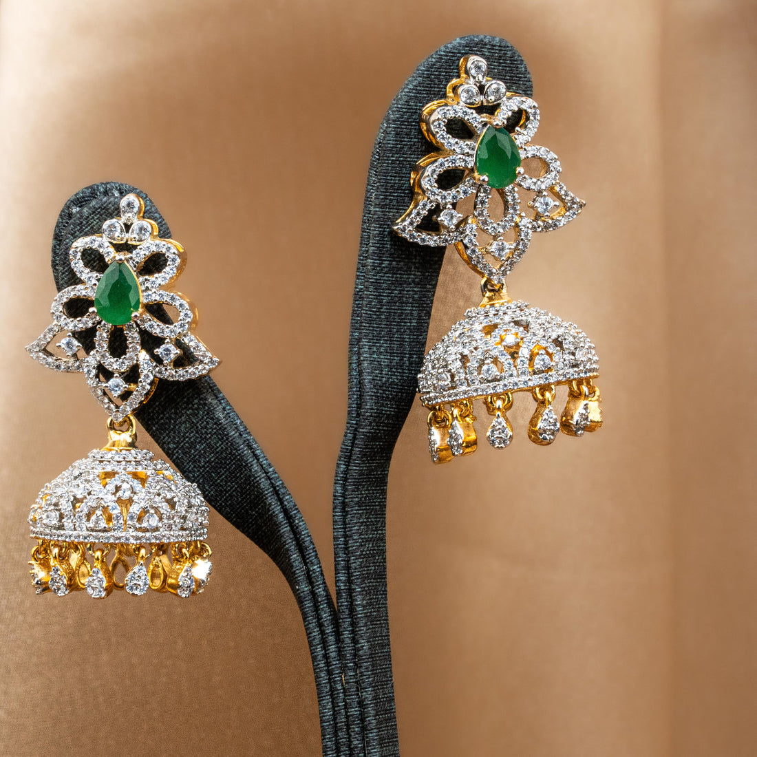 Sundarya Jhumka