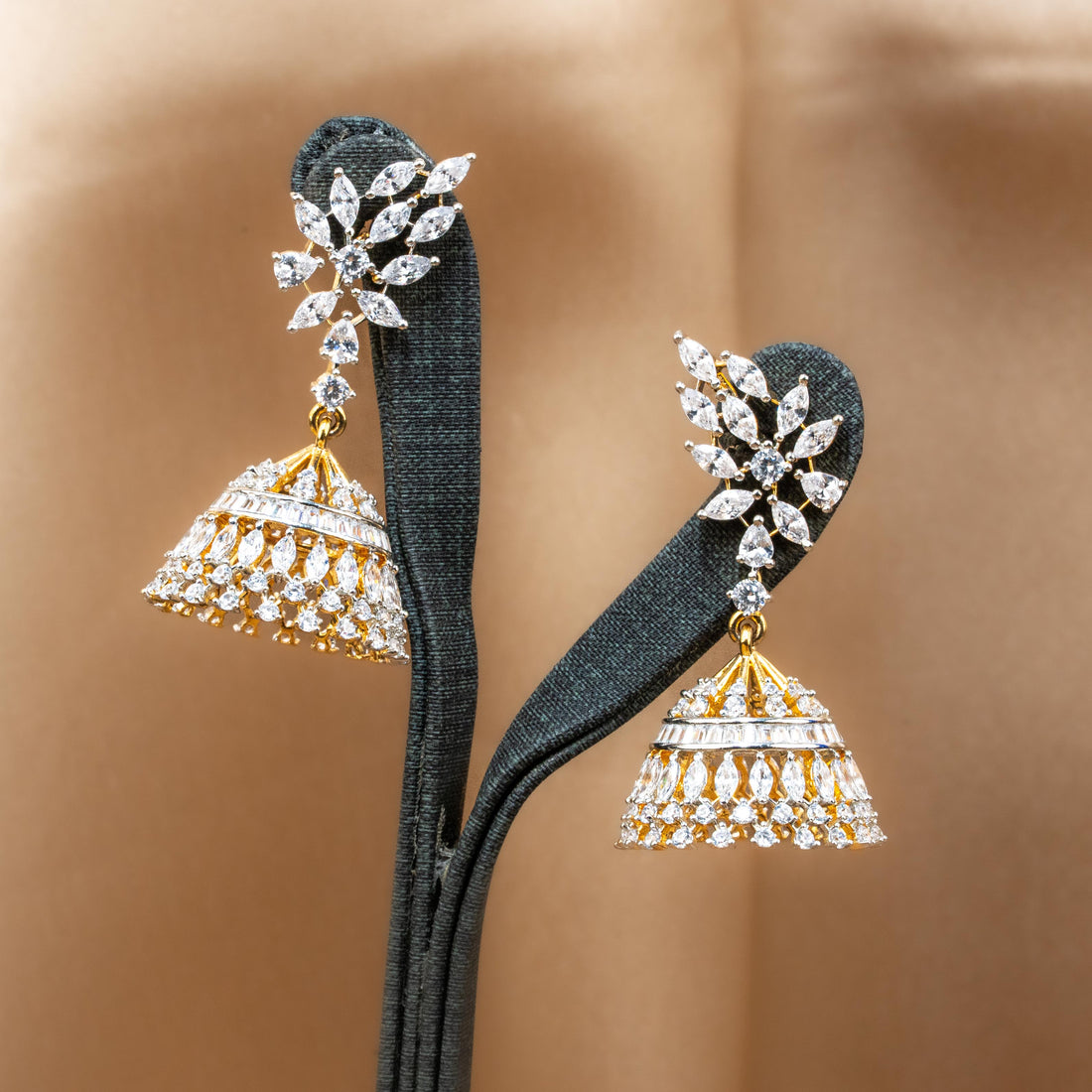 Varnitha Jhumka