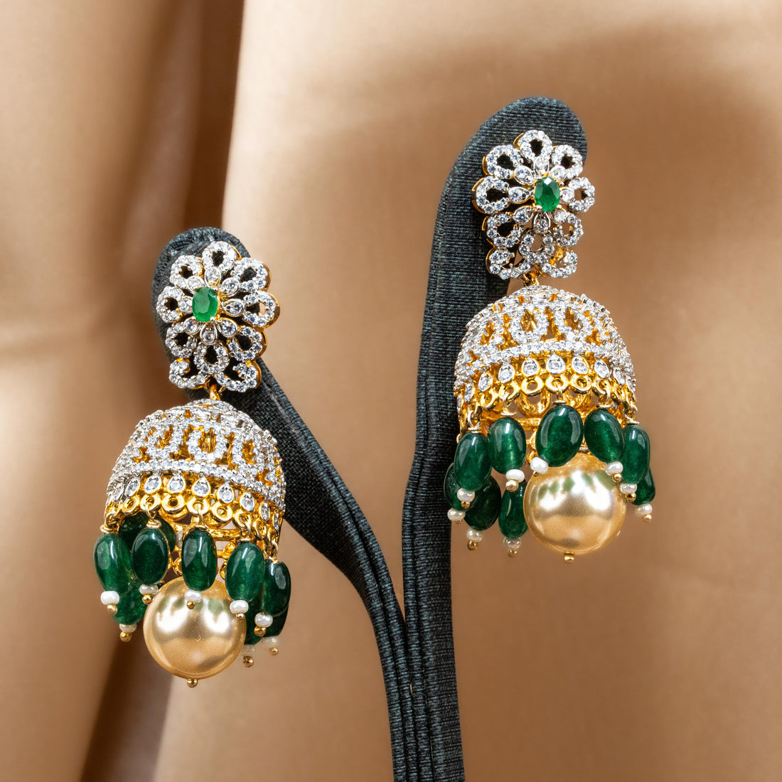 Madhuri Jhumka