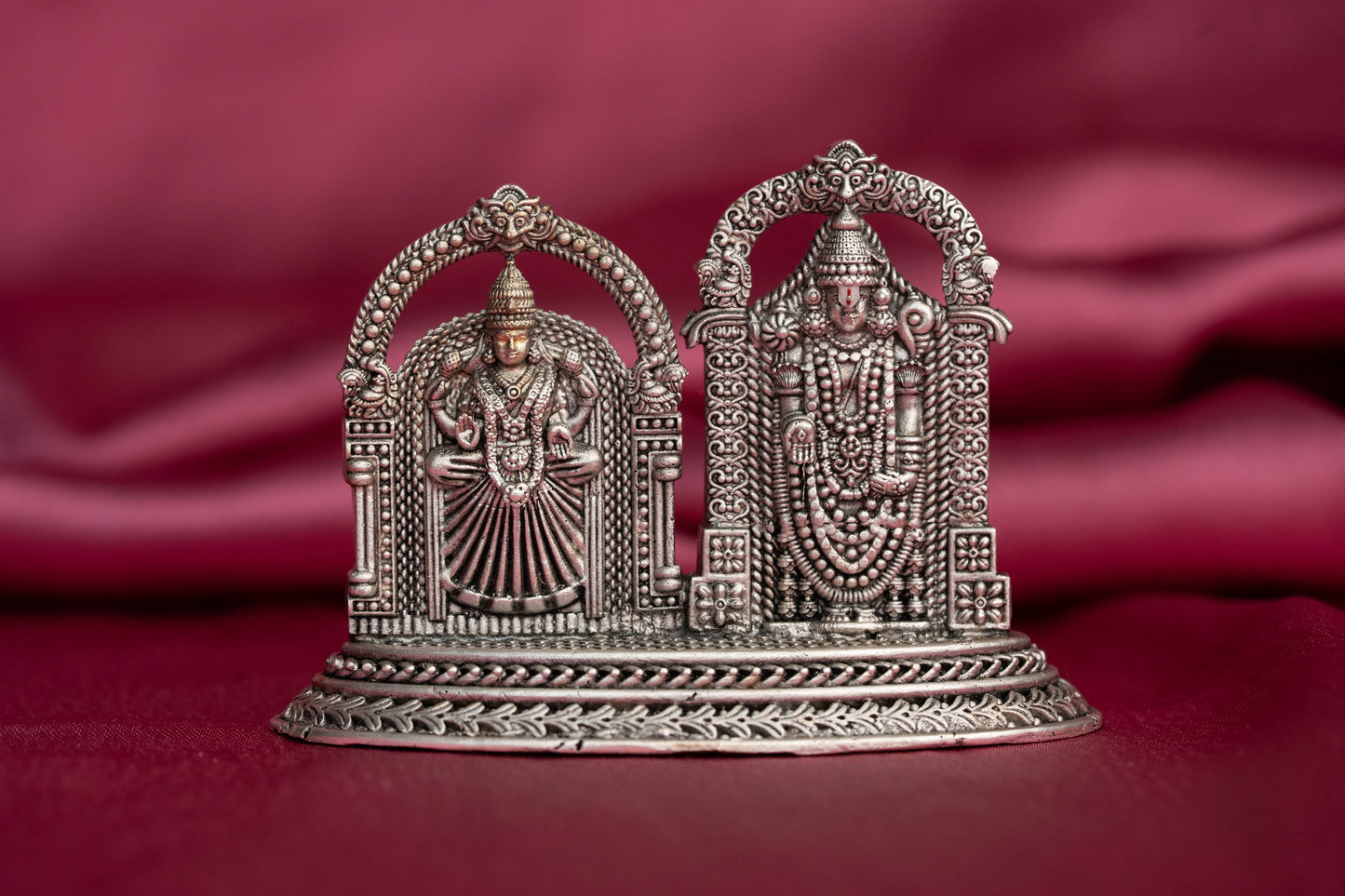 BALAJI & PADMAVATHI IDOL