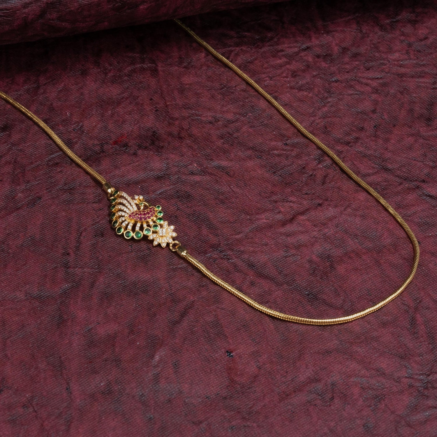 Suhavi Mugappu Chain