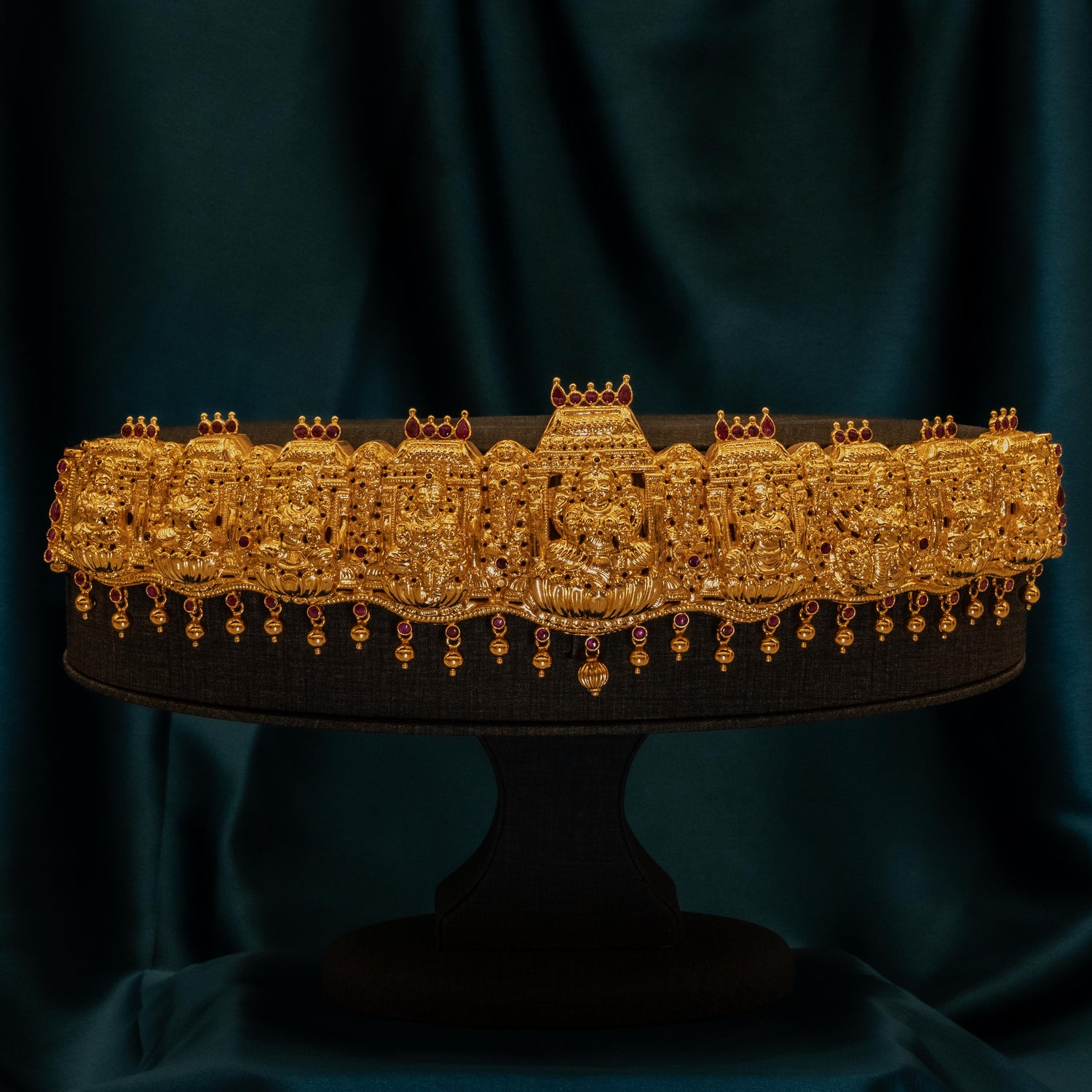 Tanushra Oddiyanam