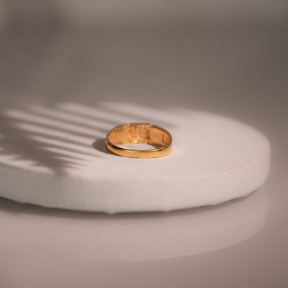 Sleek Ring