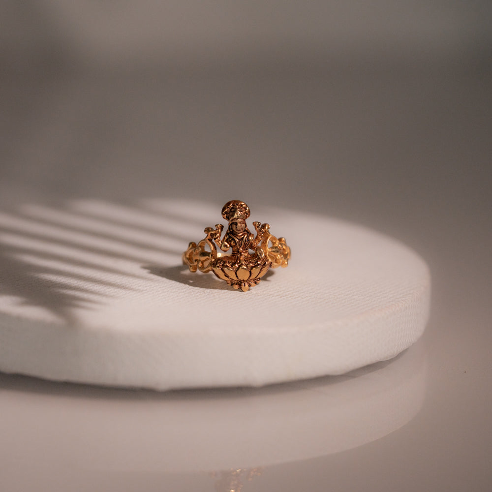 Sleek Ring