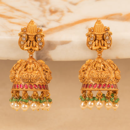 Kundan Jhumkas