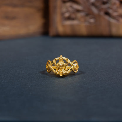 Sleek Ring