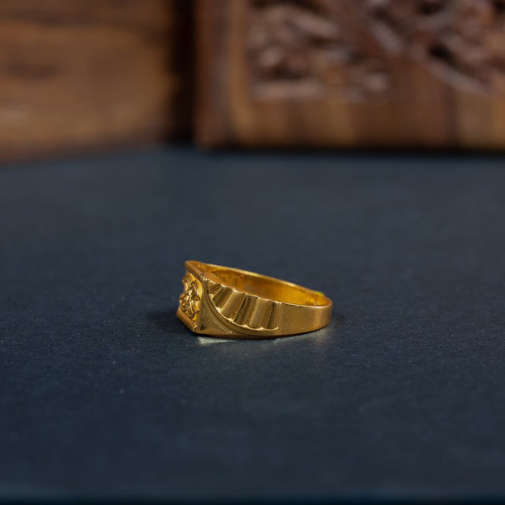 Sleek Ring