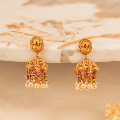 Kundan Jhumkas