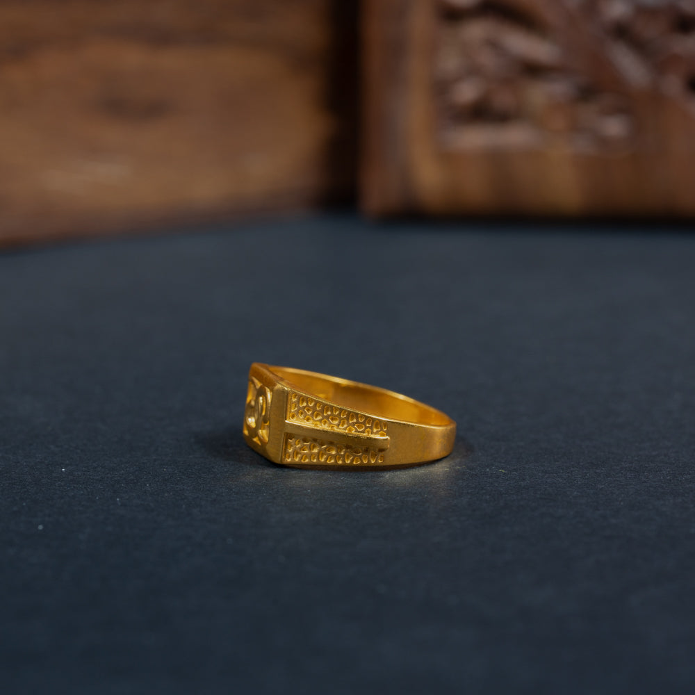 Sleek Ring
