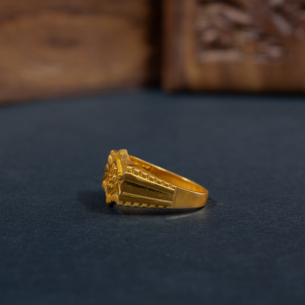 Sleek Ring