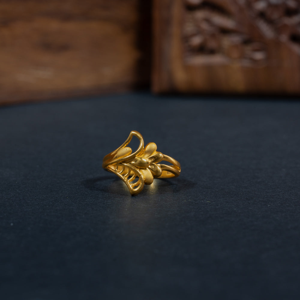 Sleek Ring
