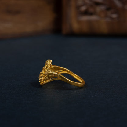 Sleek Ring