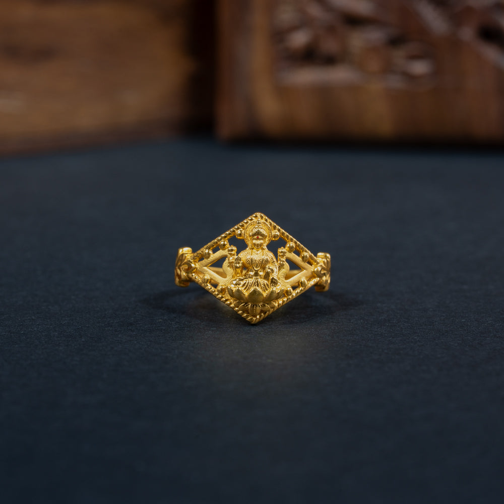 Sleek Ring