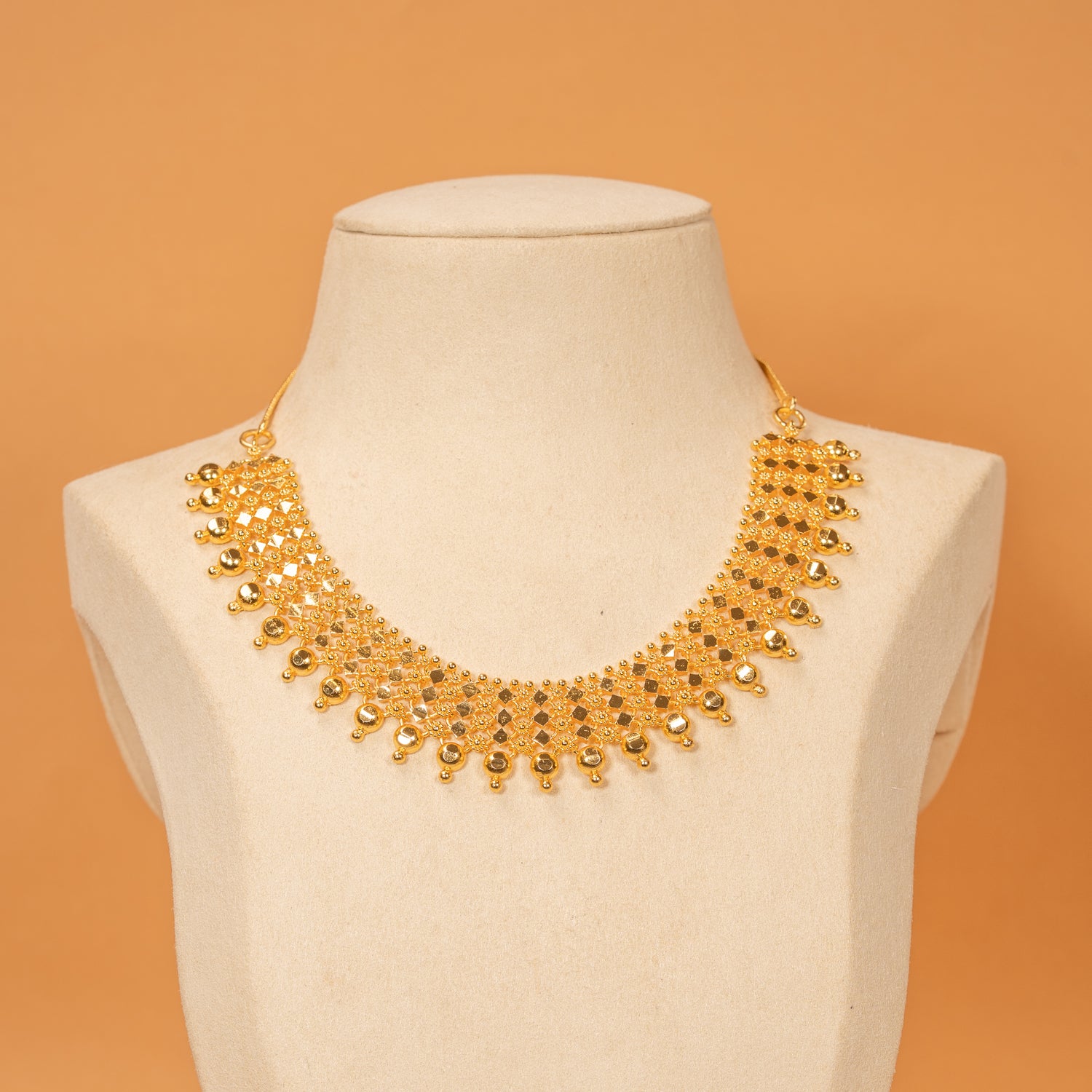 Vedhitha Necklace