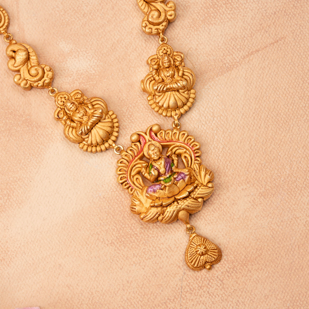 Mridu Necklace