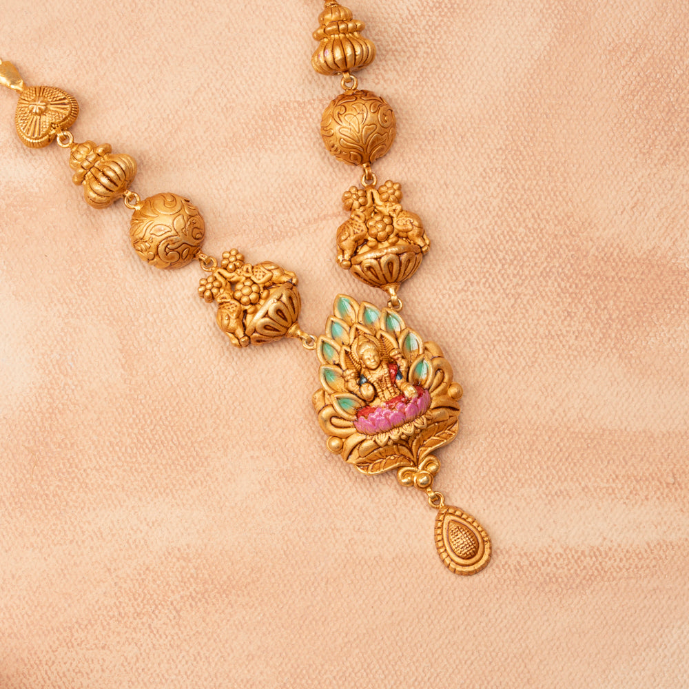 Mridu Necklace