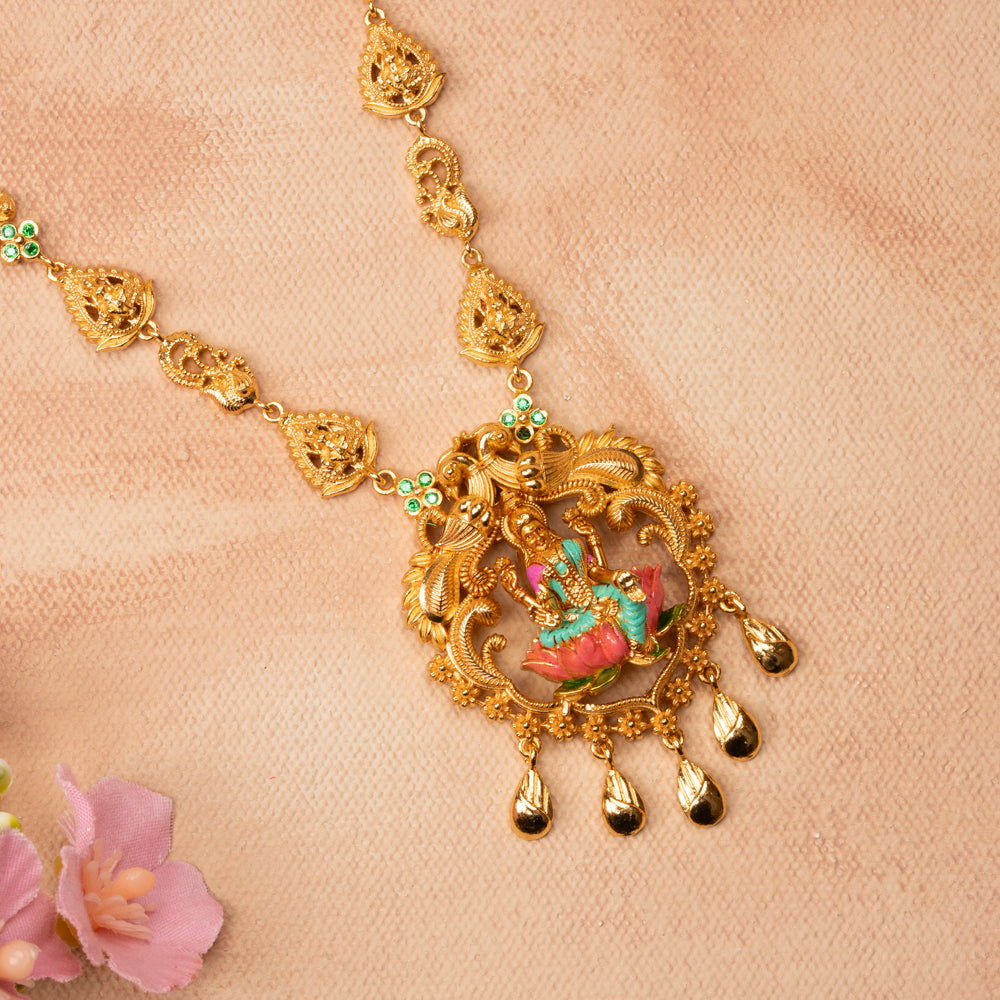 Sleek Necklace with stud